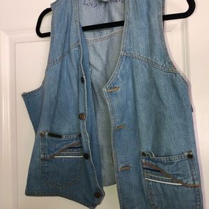 AMERICAN GRAFFITI, WOMEN'S BLUE COTTON SLEEVELESS BUTTON DENIM VEST, SIZE L.